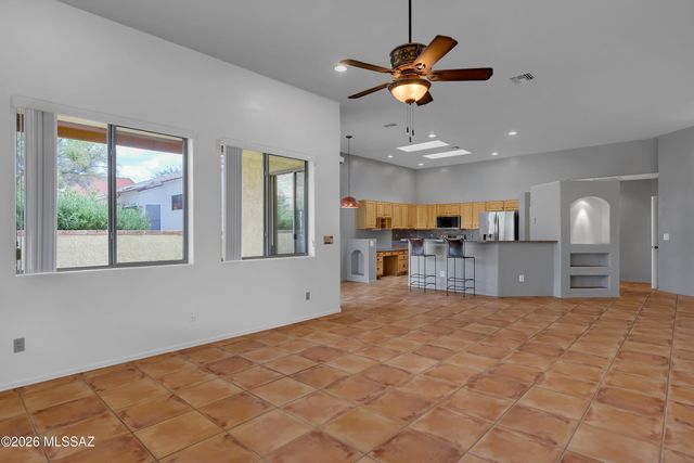 2702 S Falcon View Drive, Tucson, AZ 85713