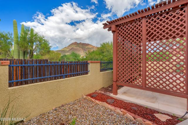2702 S Falcon View Drive, Tucson, AZ 85713
