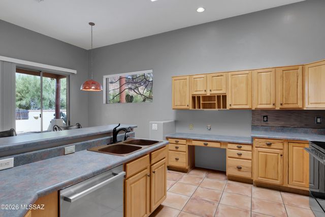 2702 S Falcon View Drive, Tucson, AZ 85713