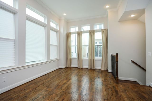 2212 Stuart Street, Houston, TX 77004