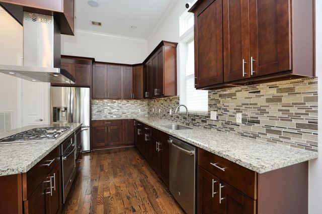 2212 Stuart Street, Houston, TX 77004