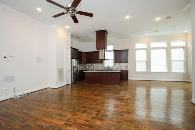 2212 Stuart Street, Houston, TX 77004