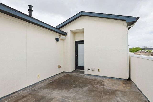 2212 Stuart Street, Houston, TX 77004