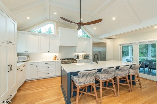 3 Lake Trl W, Harding Twp., NJ 07960