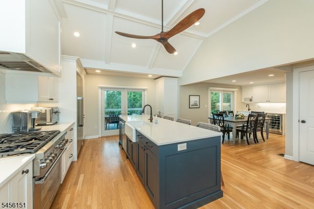 3 Lake Trl W, Harding Twp., NJ 07960