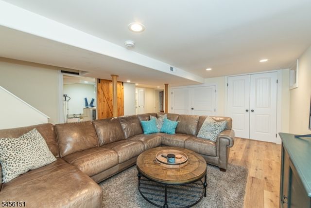 3 Lake Trl W, Harding Twp., NJ 07960