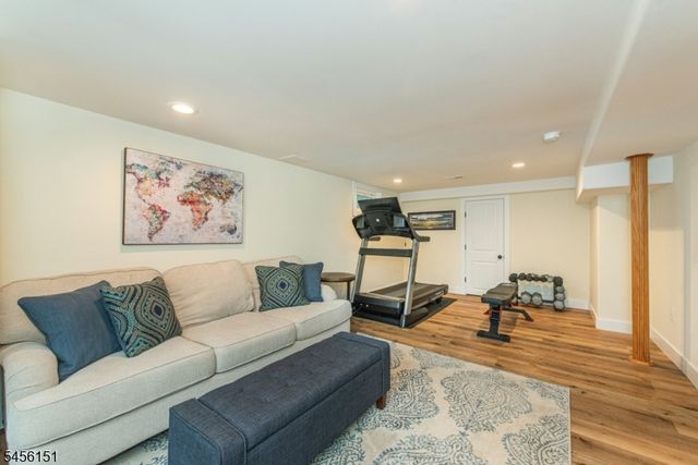 3 Lake Trl W, Harding Twp., NJ 07960