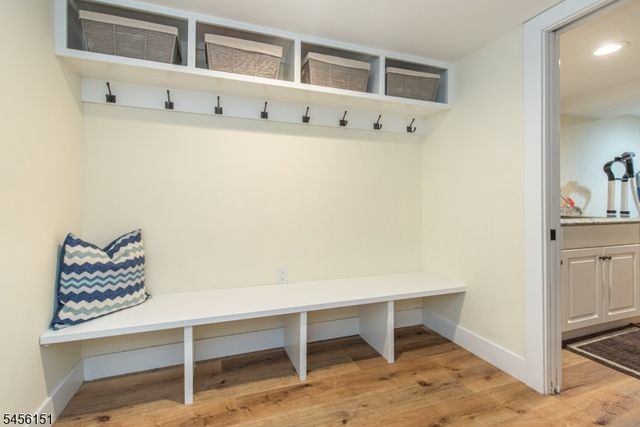 3 Lake Trl W, Harding Twp., NJ 07960