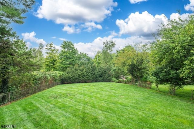 3 Lake Trl W, Harding Twp., NJ 07960