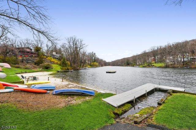 3 Lake Trl W, Harding Twp., NJ 07960