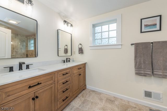 3 Lake Trl W, Harding Twp., NJ 07960
