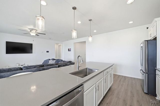 2213 Sunrise Ln, Pueblo, CO 81008