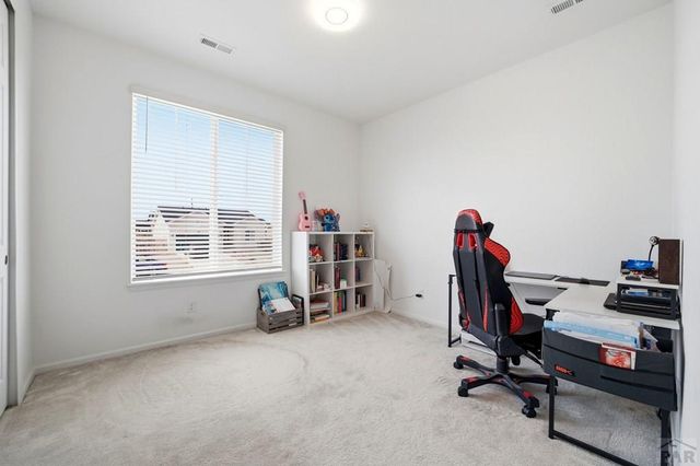 2213 Sunrise Ln, Pueblo, CO 81008