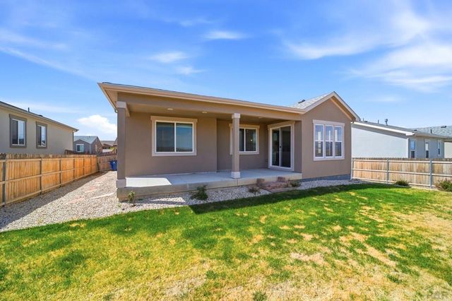 2213 Sunrise Ln, Pueblo, CO 81008