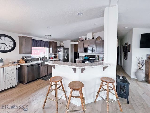 115 W 4th Avenue, Lima, MT 59739