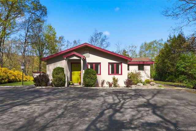 7 Marron Lane, New Paltz, NY 12561