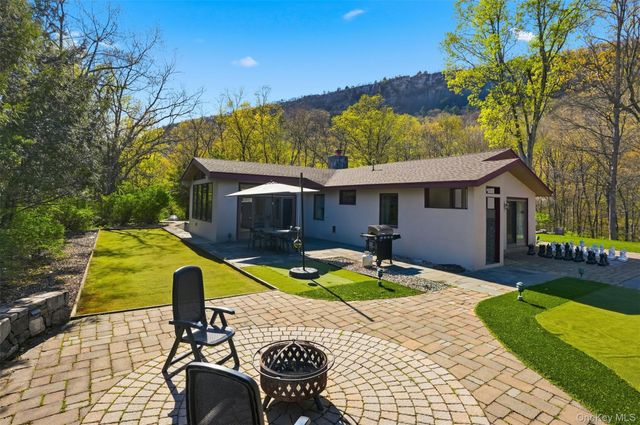 7 Marron Lane, New Paltz, NY 12561