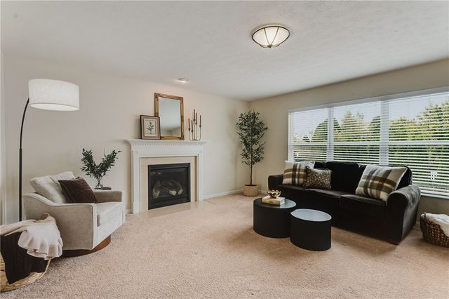 5061 Dayflower Drive, Tipp City, OH 45371