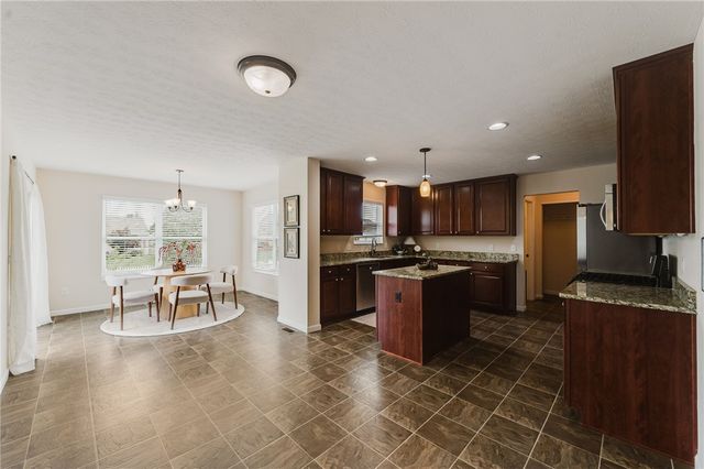 5061 Dayflower Drive, Tipp City, OH 45371
