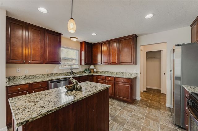 5061 Dayflower Drive, Tipp City, OH 45371
