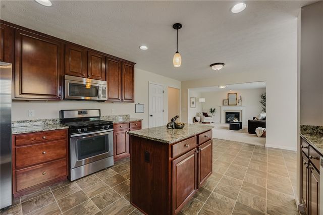 5061 Dayflower Drive, Tipp City, OH 45371