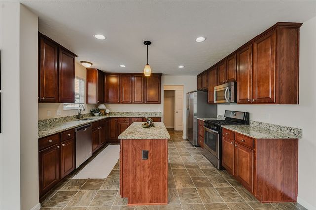 5061 Dayflower Drive, Tipp City, OH 45371