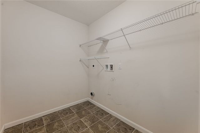 5061 Dayflower Drive, Tipp City, OH 45371