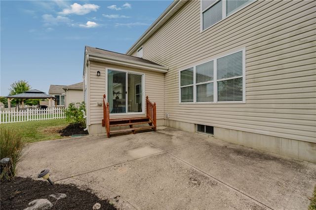 5061 Dayflower Drive, Tipp City, OH 45371