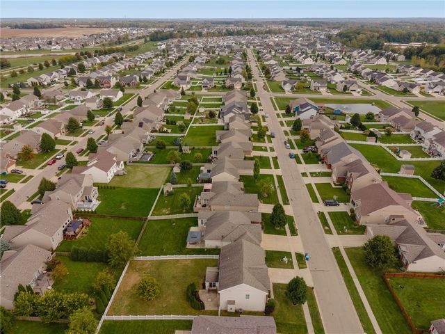 5061 Dayflower Drive, Tipp City, OH 45371