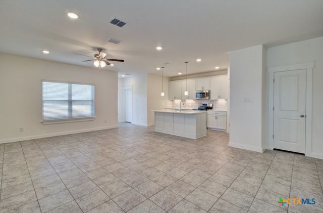 960 Tornado Ridge, New Braunfels, TX 78130