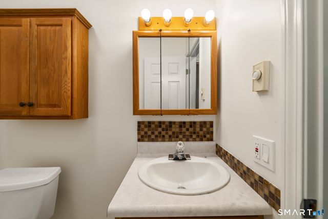 49 Glade Street A4, West Haven, CT 06516