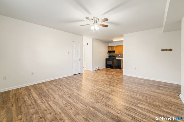 49 Glade Street A4, West Haven, CT 06516