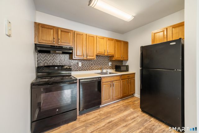 49 Glade Street A4, West Haven, CT 06516