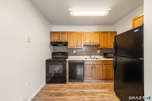 49 Glade Street A4, West Haven, CT 06516