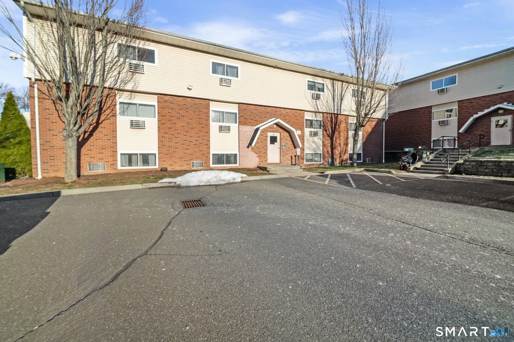 49 Glade Street A4, West Haven, CT 06516