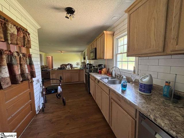 927 Cardinal Drive, Easley, SC 29642