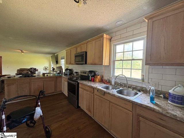 927 Cardinal Drive, Easley, SC 29642
