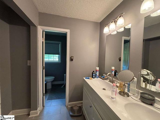 927 Cardinal Drive, Easley, SC 29642