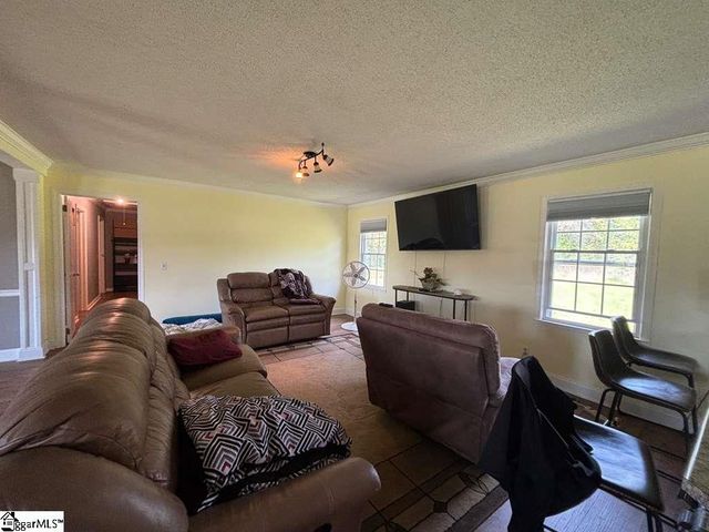 927 Cardinal Drive, Easley, SC 29642