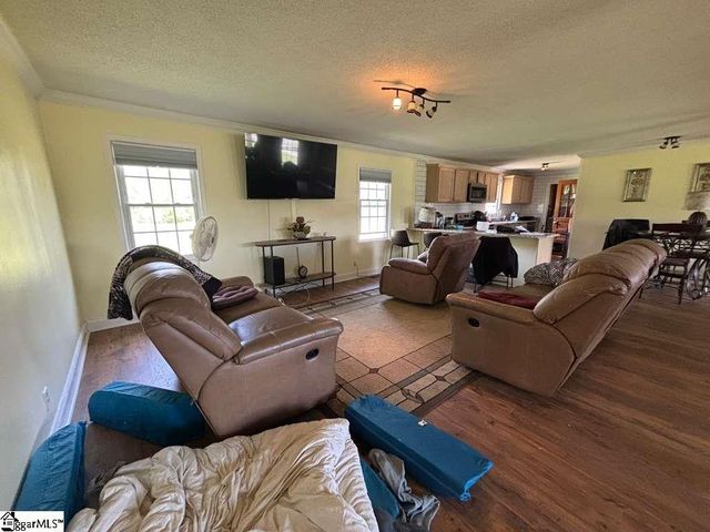 927 Cardinal Drive, Easley, SC 29642