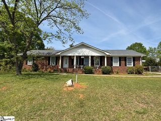 927 Cardinal Drive, Easley, SC 29642