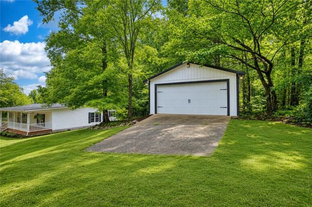 420 Long Piney Road, Mansfield, GA 30055