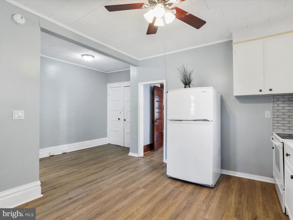 Image 11 of property listing at 319 WEST SIDE AVE, Hagerstown, MD 21740