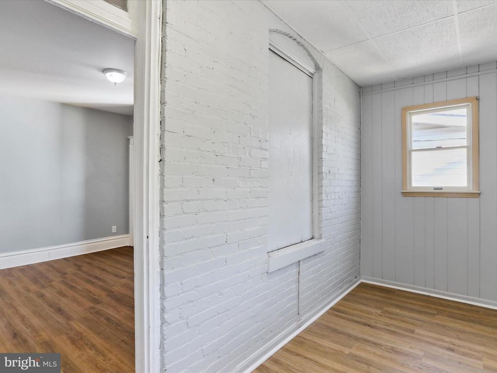 Image 21 of property listing at 319 WEST SIDE AVE, Hagerstown, MD 21740