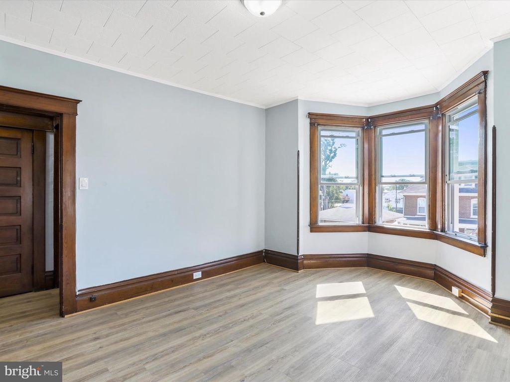 Image 27 of property listing at 319 WEST SIDE AVE, Hagerstown, MD 21740