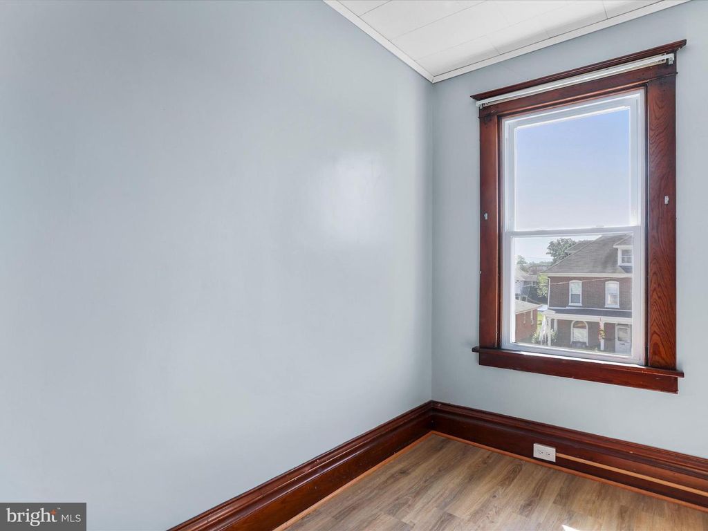 Image 28 of property listing at 319 WEST SIDE AVE, Hagerstown, MD 21740