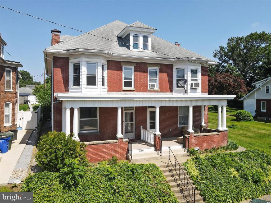 Image 3 of property listing at 319 WEST SIDE AVE, Hagerstown, MD 21740