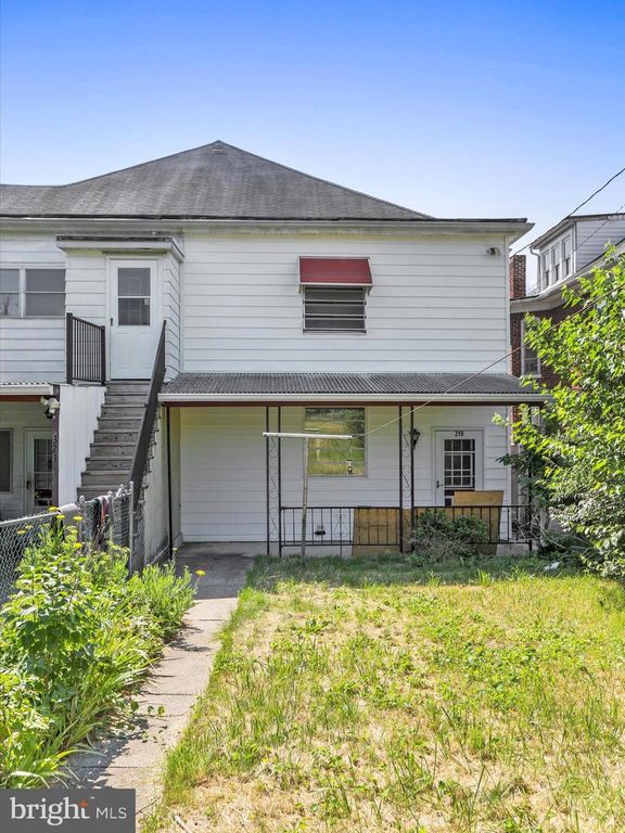 Image 36 of property listing at 319 WEST SIDE AVE, Hagerstown, MD 21740