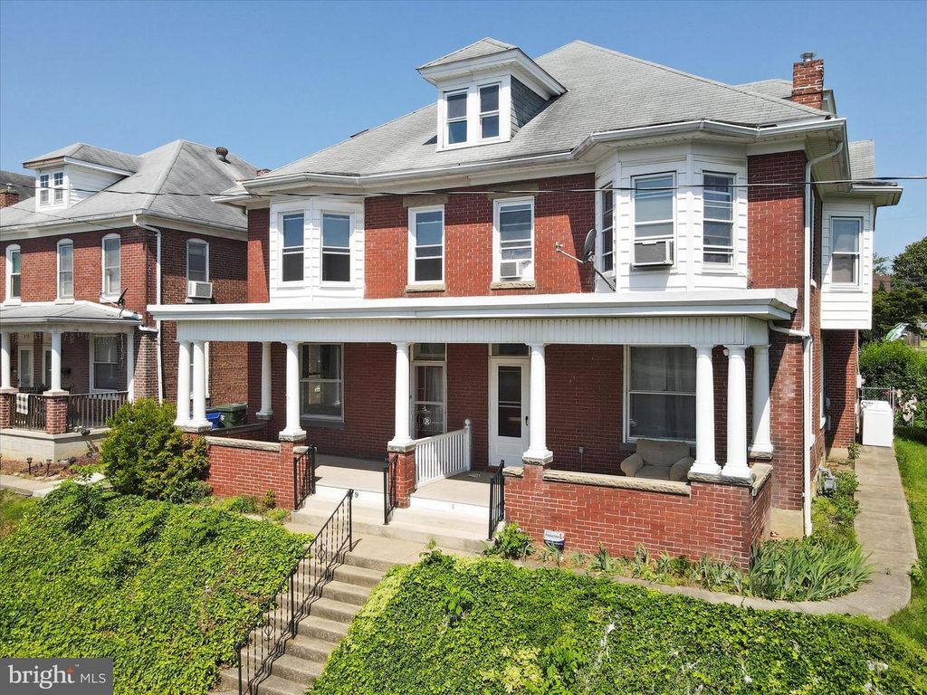 Image 4 of property listing at 319 WEST SIDE AVE, Hagerstown, MD 21740