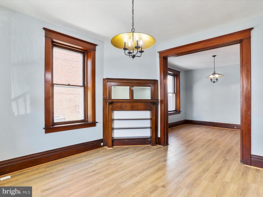 Image 7 of property listing at 319 WEST SIDE AVE, Hagerstown, MD 21740
